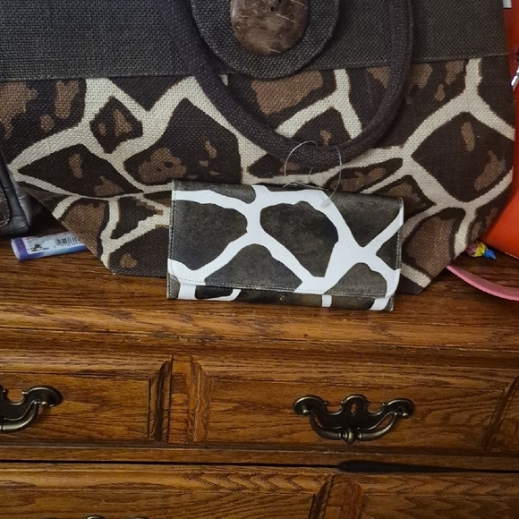 Not Rated Brown Giraffe-Print Canvas Tote with Button Accent Matching Wallet - Picture 3 of 3